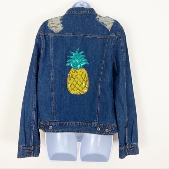 MARCI Distressed Denim Jean Trucker Jacket Sequin Pineapple Back Size Medium - Picture 2 of 9